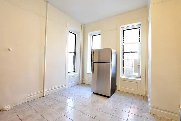 Rented by Finders NYC | media 2