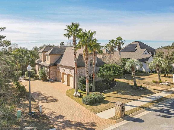 3rd image of 2675 Manor Cir