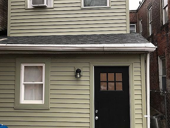 4th image of 742 S 52nd St