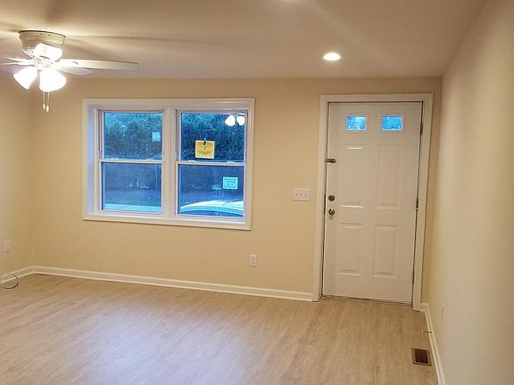 living/dining area