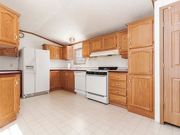 2nd image of 1816 A St