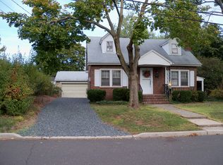 804 Navatto St, Raritan, NJ 08869