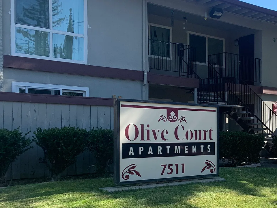 Olive Court Apartments
