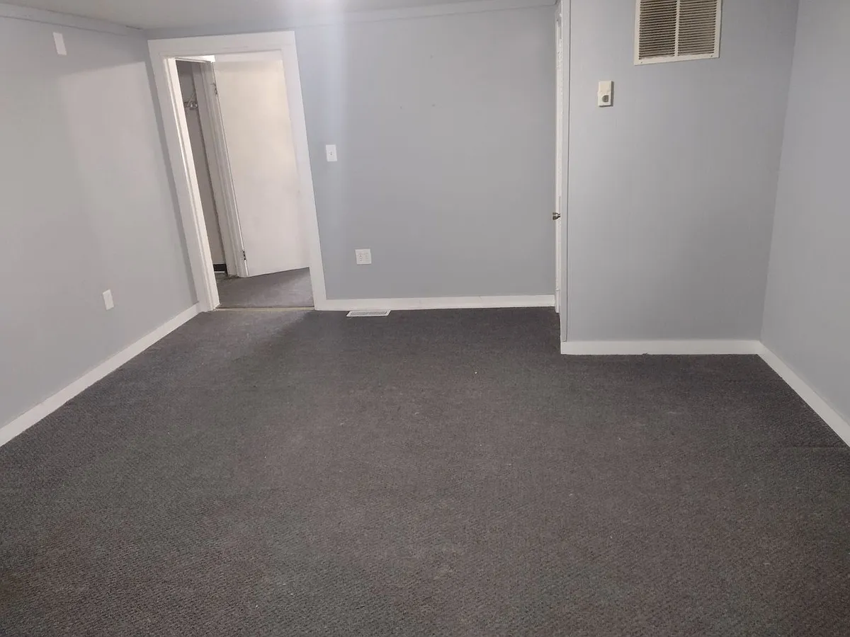 Building Photo - Tesoro Properties