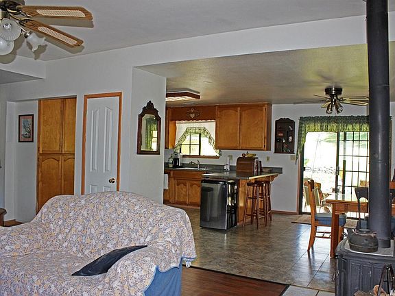 4th image of 2653 Hoffman Dr
