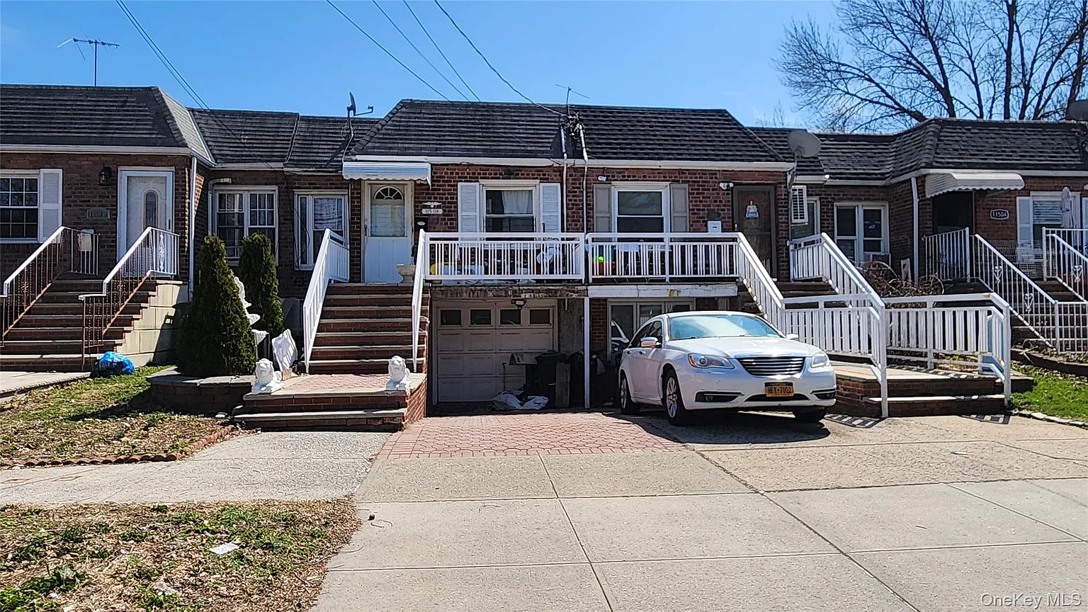 11508 Poppenhusen Avenue photo 1