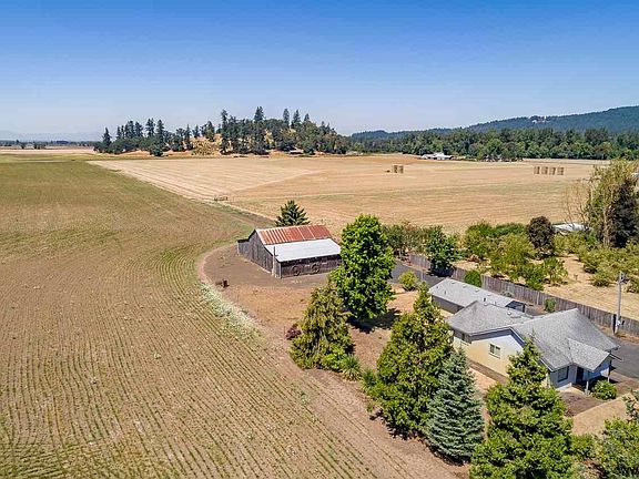 4th image of 35690 Courtney Creek Dr