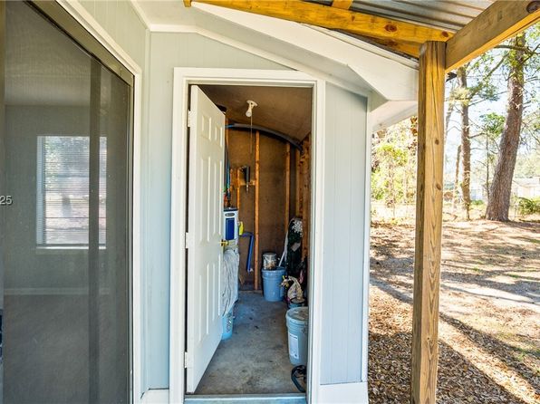 1976 Pulaski Dr, Beaufort, SC 29906