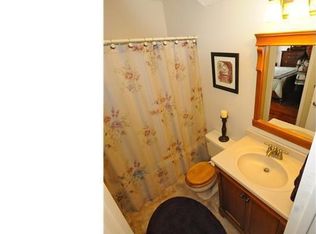 1016 Baywood Dr, Williamstown, NJ 08094