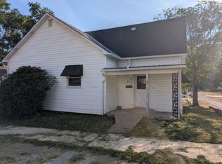 9 Madison St, Glouster, OH 45732