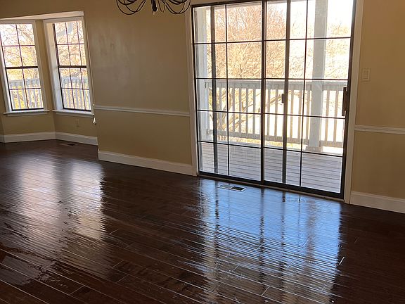 5th image of 110 E Norman Pl