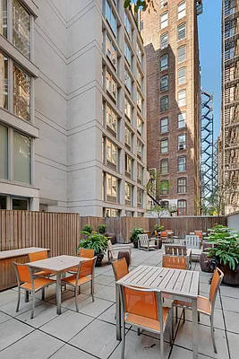 Rented by Bond New York | media 52