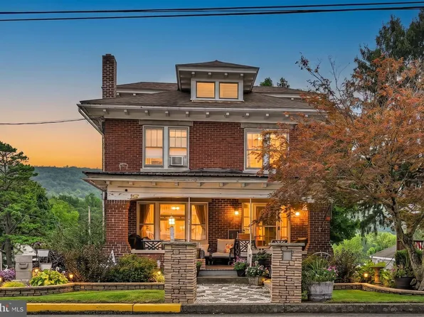 623 Pottsville St, Lykens, PA 17048