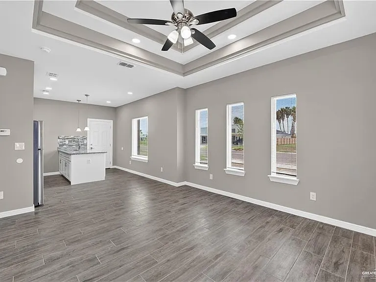 1201 Country Club Dr #1 — Photo 2