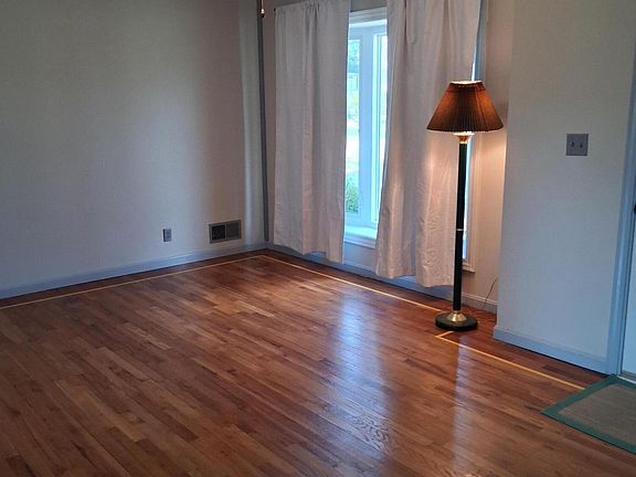 2nd image of 5204 Nettie Way
