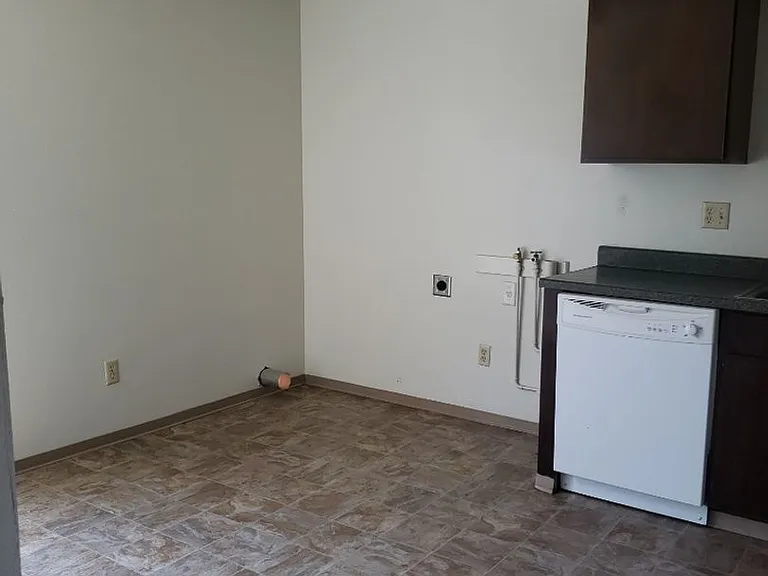330 Independence Cir — Photo 4