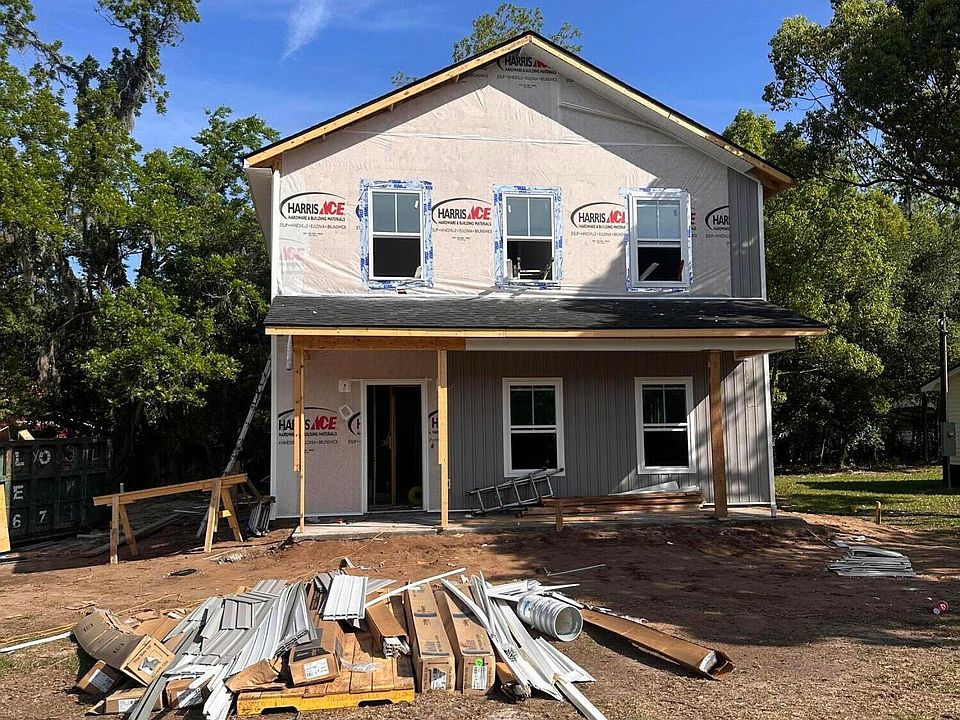 1st image of 41 S Railroad St