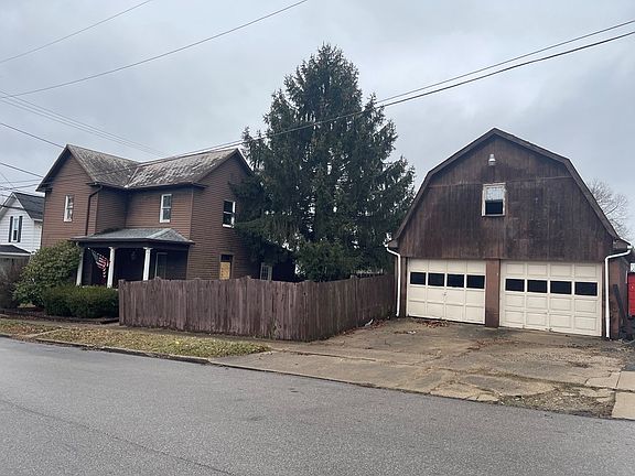 5th image of 119 Wyandotte St