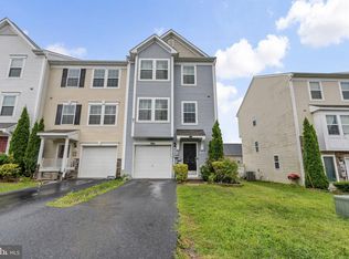 362 Rumbling Rock Rd, Hedgesville, WV 25427