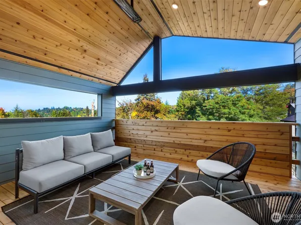 1709 Martin Luther King Jr Way, Seattle, WA 98122