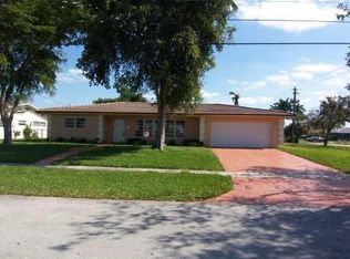 800 NW 72nd Ave, Plantation, FL 33317