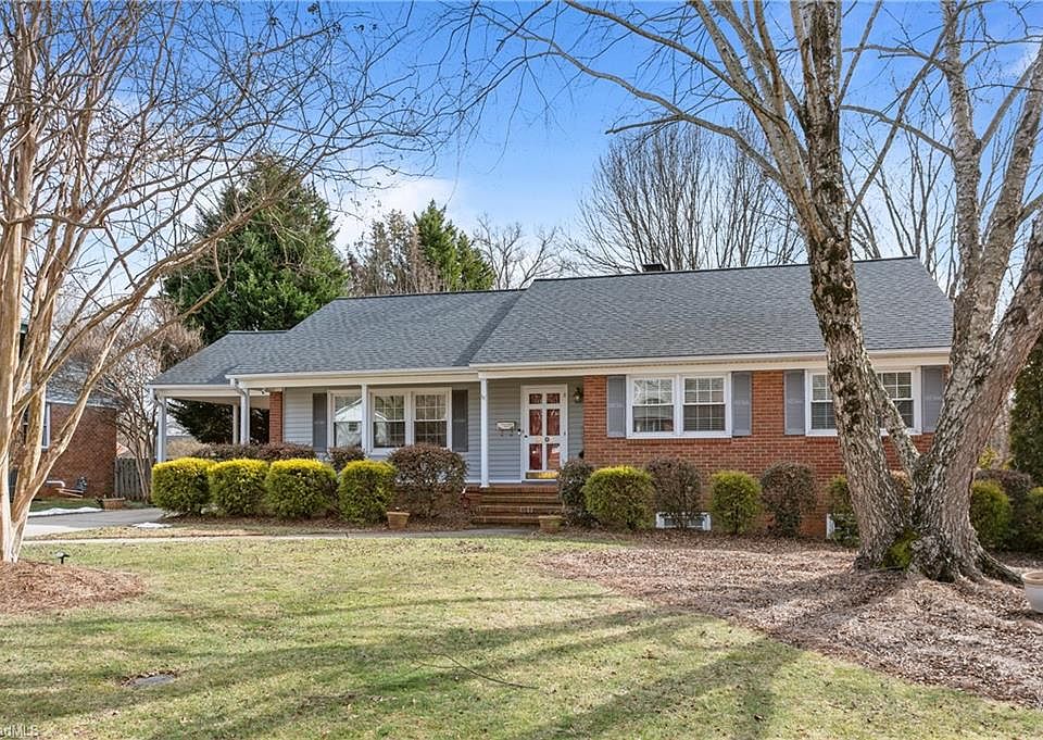 1st image of 2807 New Hanover Dr
