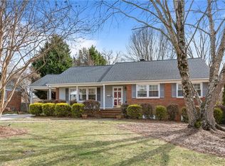 2807 New Hanover Dr, Greensboro, NC 27408