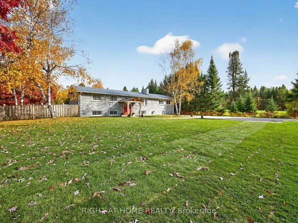 207 Scarlett Line, Oro Medonte, ON L0L 1V0