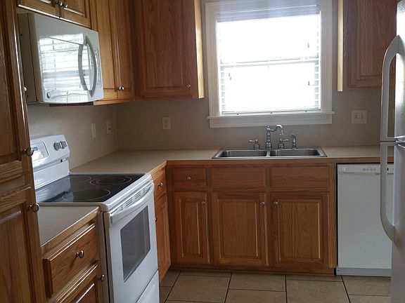 2nd image of 612 Sulphur Ave
