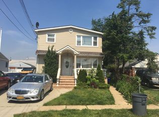 18 Waverly Pl, Valley Stream, NY 11580