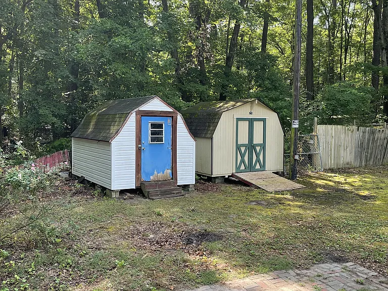 7795 Jersey Rd — Photo 3