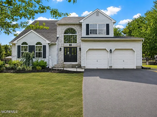 2 Macintosh Court, Jackson, NJ 08527