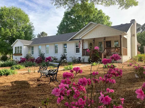 1486 Falls Rd, Rock Hill, SC 29730