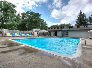 30 Green Valley Dr #12, Kitchener, ON