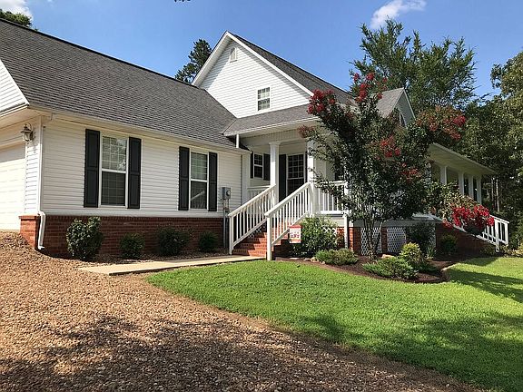 4th image of 221 Virden Cir