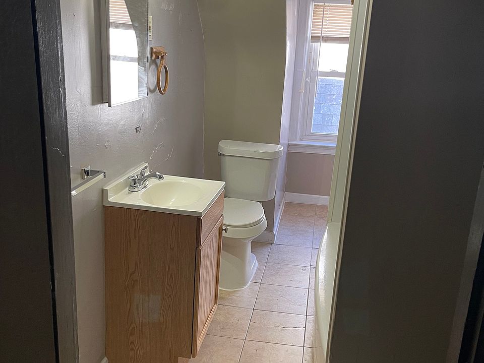 1st image of 1145 Mellon St APT 3