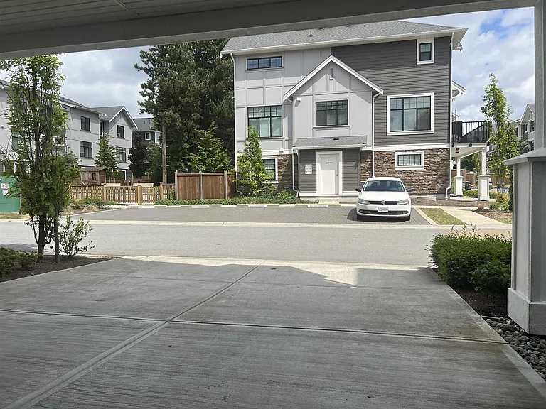 20261 72b Ave #5 — Photo 22