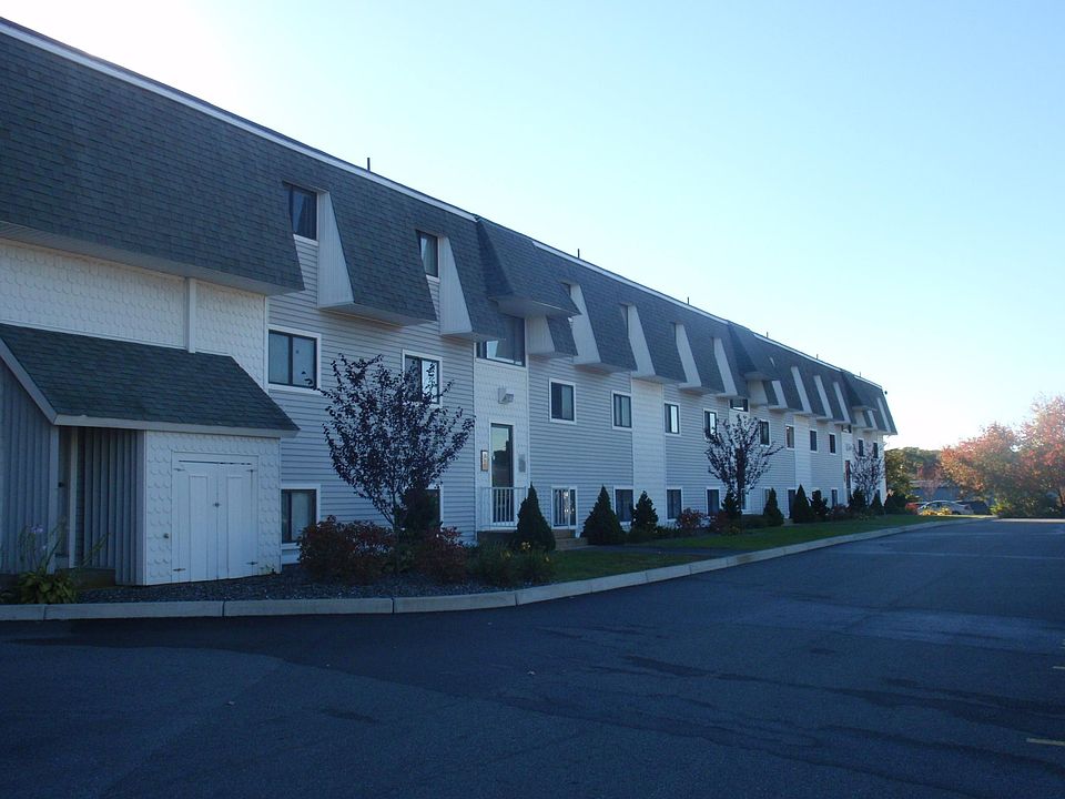 2nd image of 354 S Pier Rd APT 204