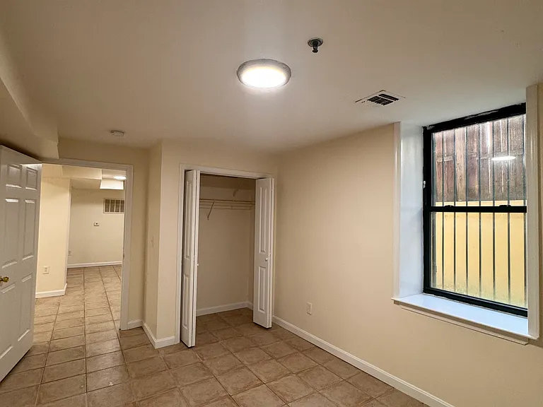 64 Park St #B — Photo 9