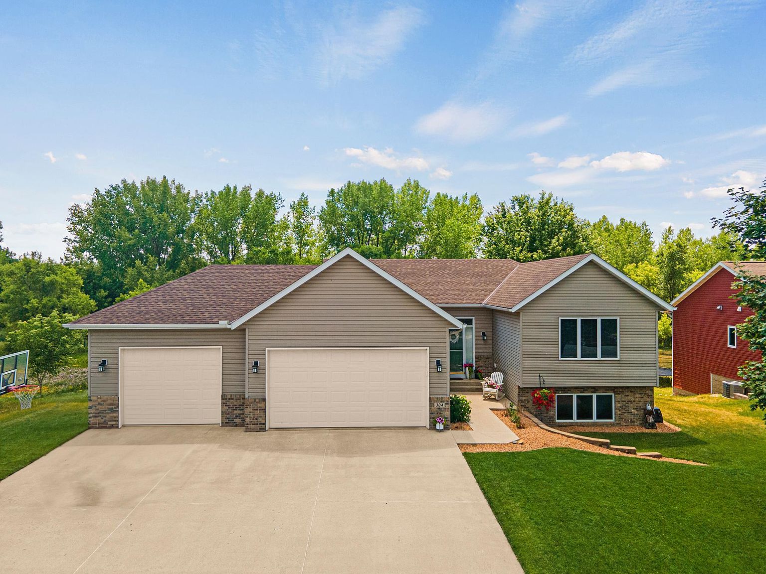 304 5th Ave SW, Medford, MN 55049 Zillow