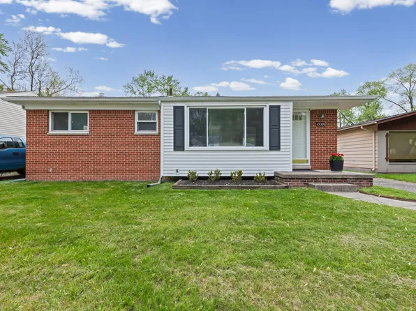 15370 Deering St, Livonia, MI 48154