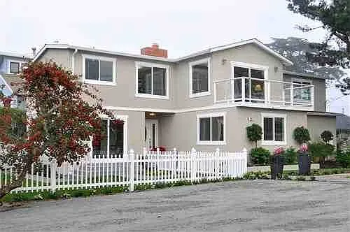 795 Park Ave photo 1