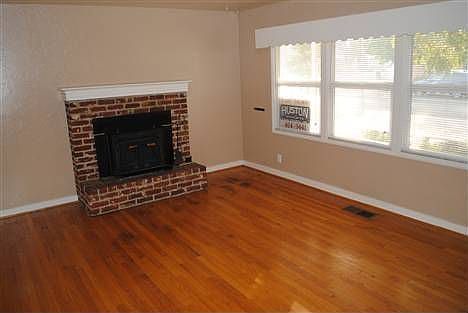 2nd image of 555 E Essex St