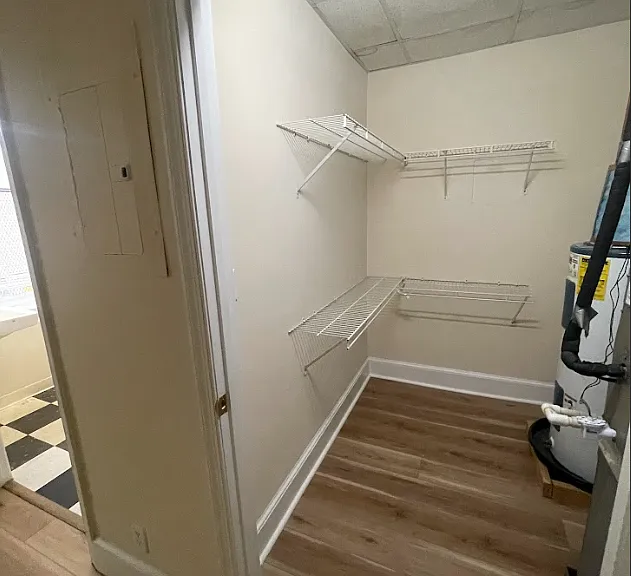 Linden Towers — Photo 16