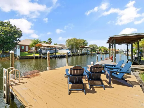 1643 Kauai Ct, Gulf Breeze, FL 32563