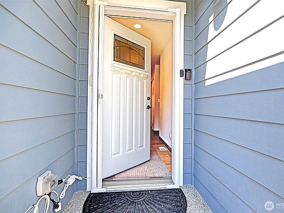 2nd image of 3020 Sauk Drive