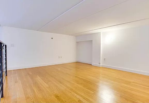 5th image of 342 Eldert St #16DL