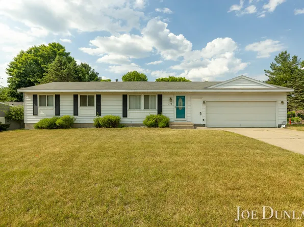 475 Adapointe Dr SE, Ada, MI 49301