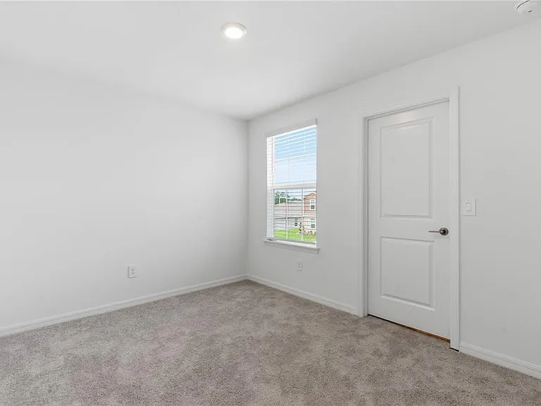 9947 Allendale St — Photo 29