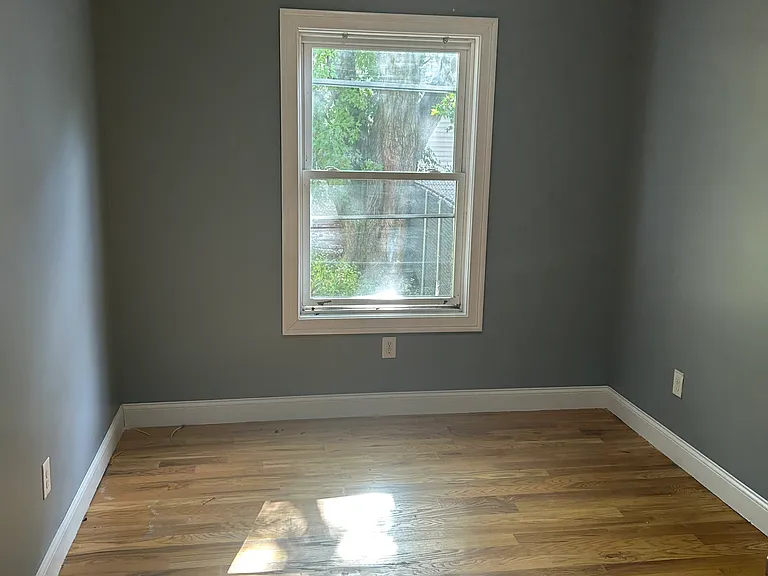 484 Avon Ave #1 — Photo 14